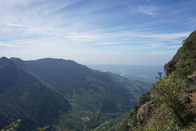 2 days in Nuwara Eliya Hill Country Sri Lanka View from Worlds End